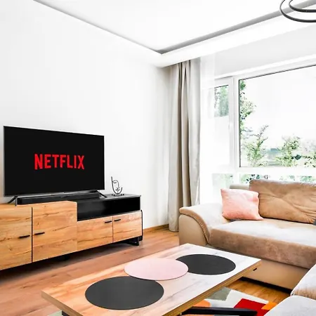 Modern 1br With The Comforts Of * Plovdiv